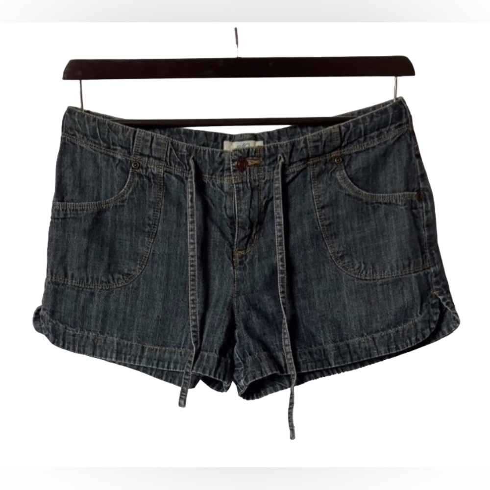 SO•wear it declare it•| size 9 | Shorts